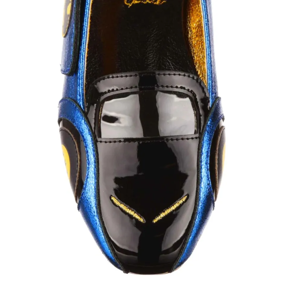 Flat-Irregular Choice Batmobile Kicks