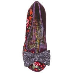 Heel-Irregular Choice Forest Forager