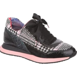 Sneaker-Irregular Choice On The Go