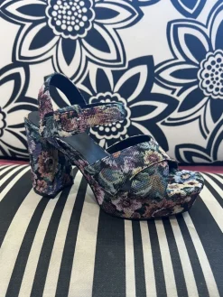 Heel-Jeffrey Campbell Amma Floralplatform