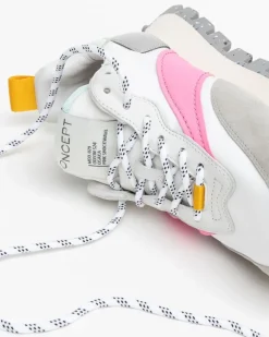 Sneaker-Oncept Osaka - Pink Shockwave