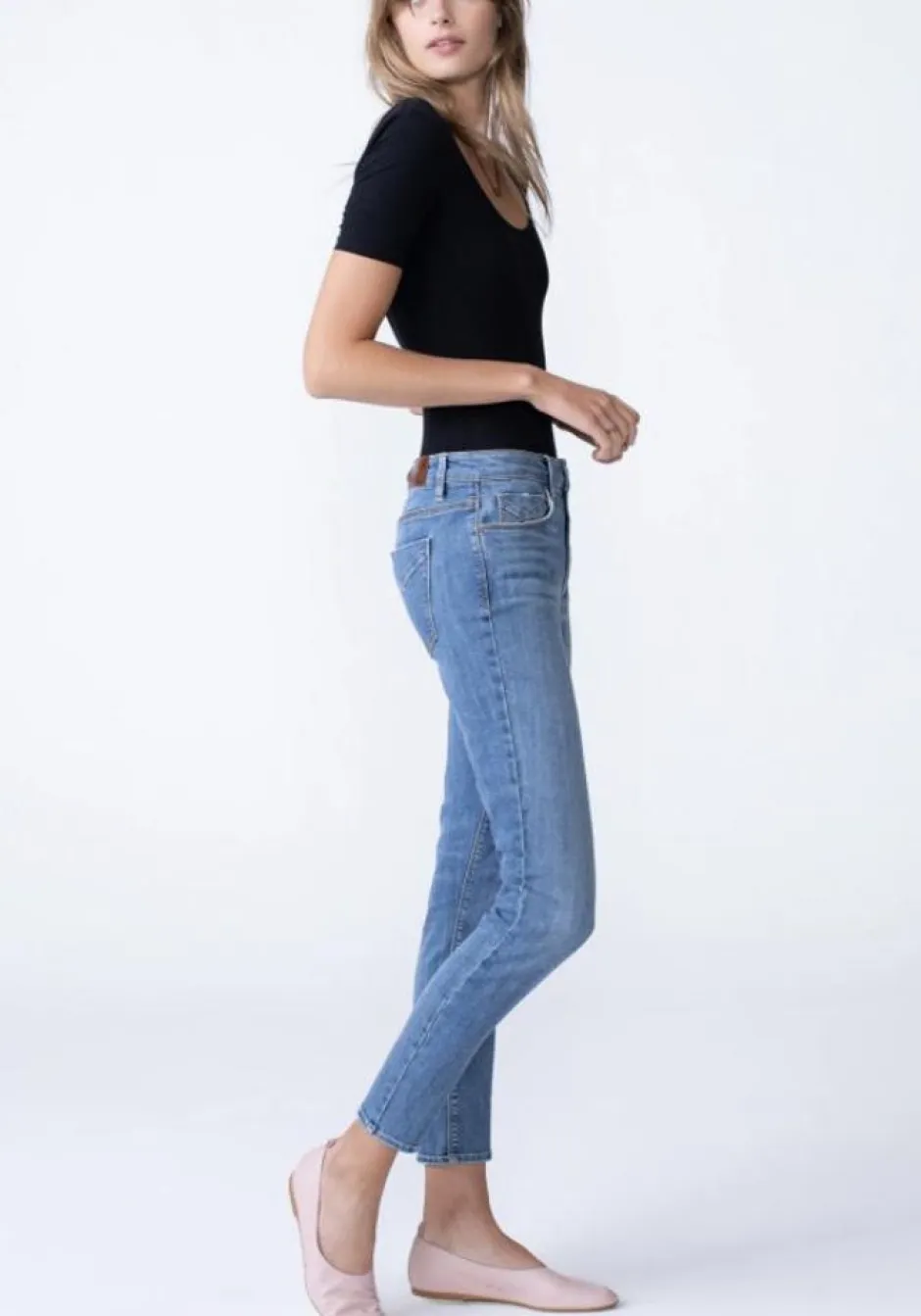 Jeans-Unpublished Olivia In Vivid